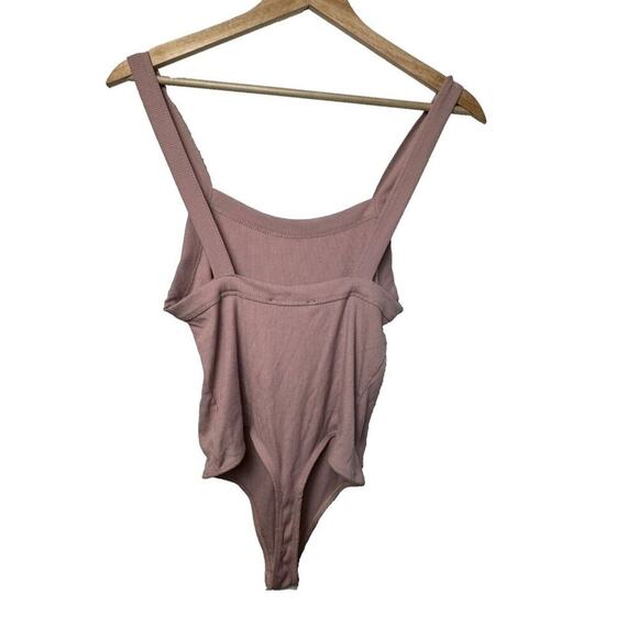 Lulus Mauve Ribbed Bodysuit Size Medium - Picture 2 of 3